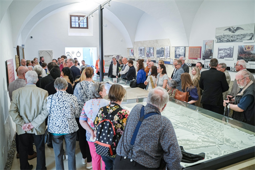 Fotos von der heutigen Ausstellungseröffnung im Steyrer Stadtmuseum:
